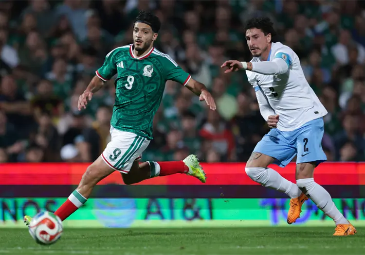 México llega a cinco partidos sin ganar tras igualar 0-0 con Uruguay