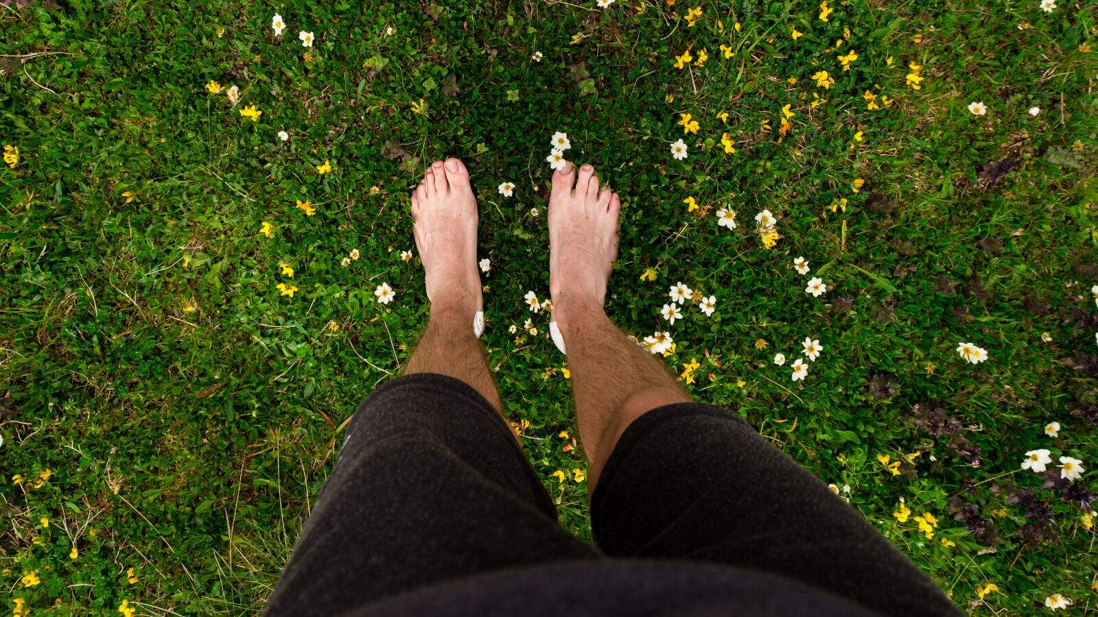 Grounding: La práctica que ayuda a regular el estrés y la ansiedad, según la ciencia