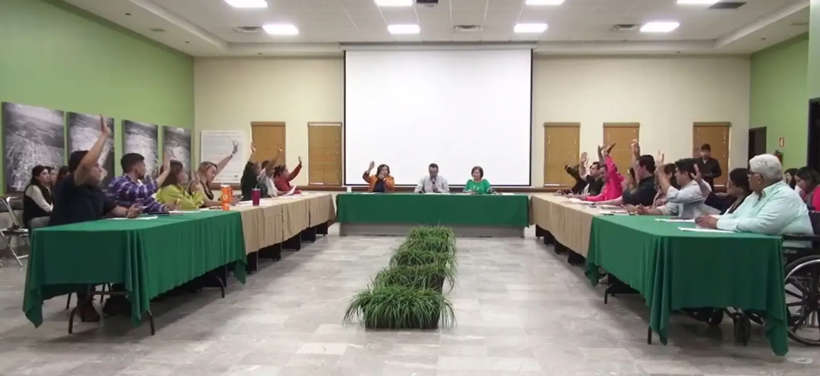 Reforman decreto de creación de la Central de Autobuses