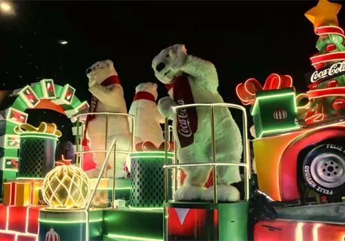 ¿Buscan suspender las Caravanas Navideñas Coca-Cola? Quién y por qué piden la cancelación del desfile