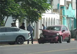 Chocan en céntrico crucero de Ciudad Obregón