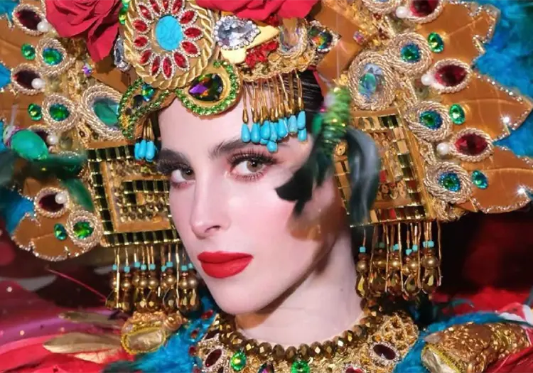 Fátima Bosch deslumbra en Miss Universo 2025 con un traje nacional inspirado en Xochiquétzal