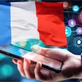 Francia avanza hacia prohibir redes sociales a menores de 15 años y plantea "toque de queda digital"
