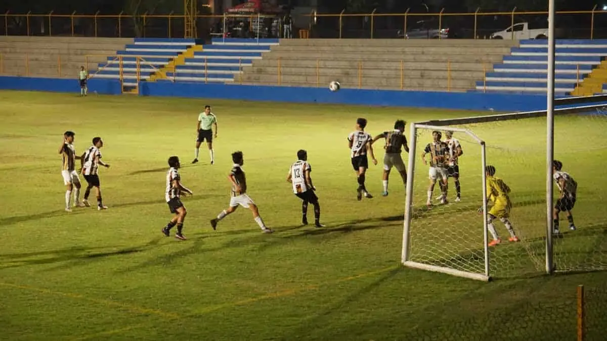 Obson Dynamo recupera la cima del Grupo XVII