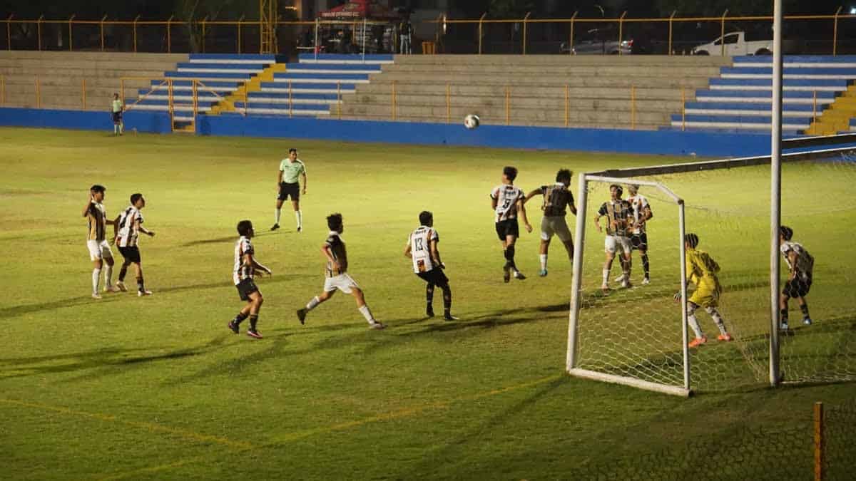 Obson Dynamo recupera la cima del Grupo XVII