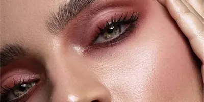 De esta manera puedes hacer un maquillaje para lucir unos ojos más grandes De esta manera puedes hacer un maquillaje para lucir unos ojos más grandes