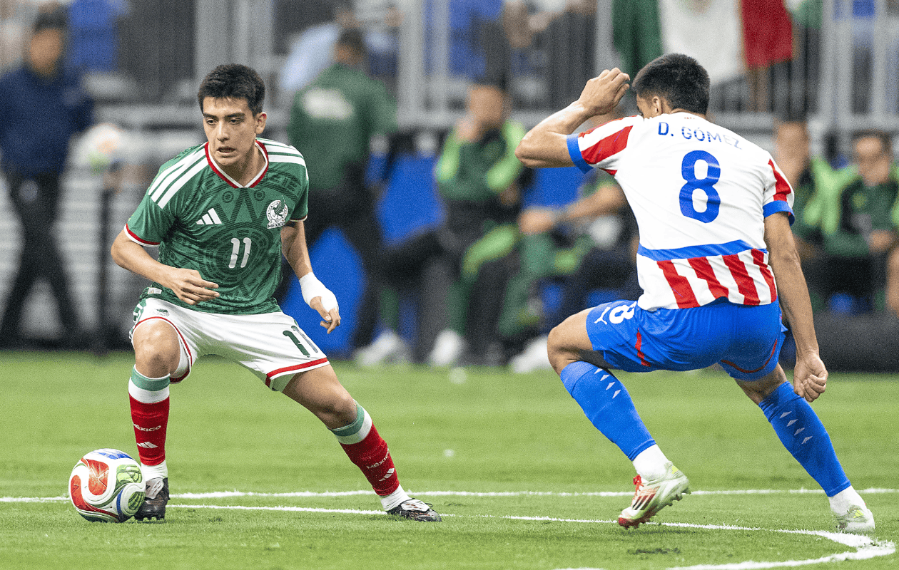 México pierde 2-1 ante Paraguay y acumula seis juegos sin ganar