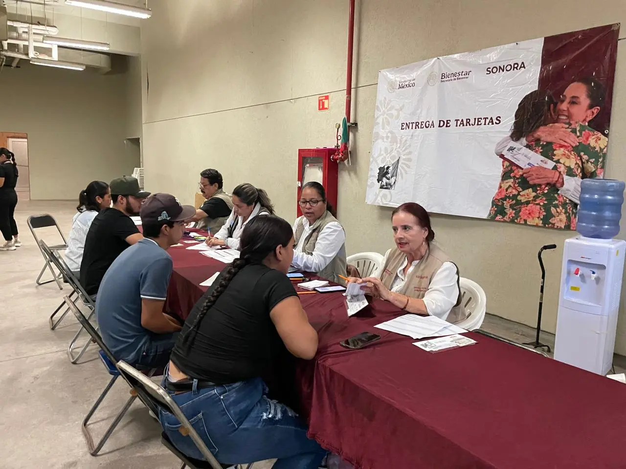 Se espera que la entrega de las tarjetas se realice en los planteles educativos por fechas específicas