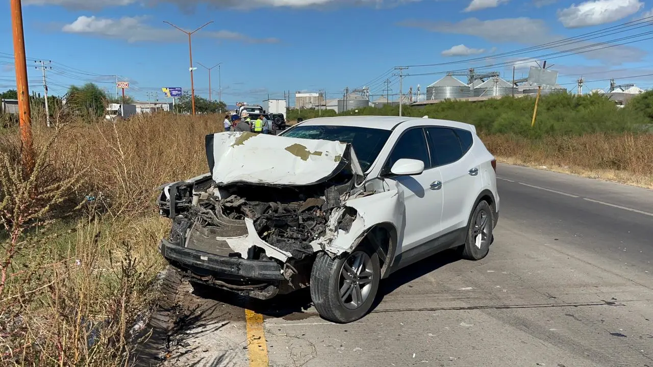 Se impactan por alcance en la salida sur de Ciudad Obregón