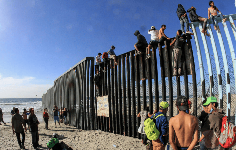 EE.UU. culpa a migrantes por el alza en precios de la carne y la vivienda