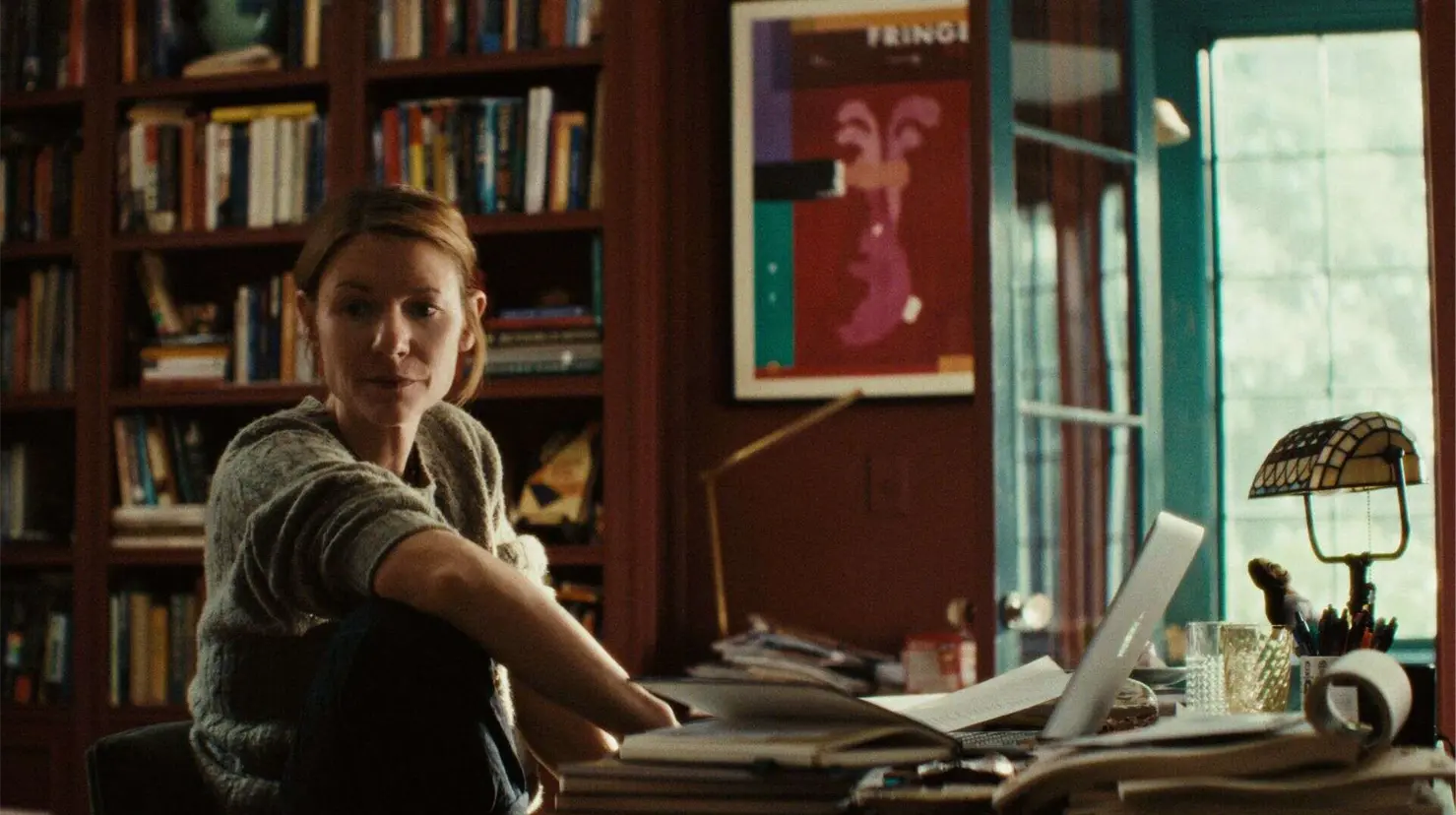 Si te gustan los thrillers psicológicos llenos de tensión, actuaciones brillantes y paisajes que narran tanto como los diálogos, The Beast in Me es una apuesta segura.