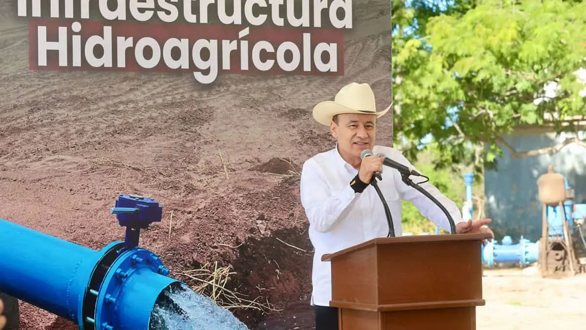 Cumple Durazo a los agricultores de SIRM