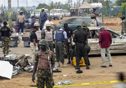 50 estudiantes logran escapar tras masivo secuestro en una escuela de Nigeria 50 estudiantes logran escapar tras masivo secuestro en una escuela de Nigeria