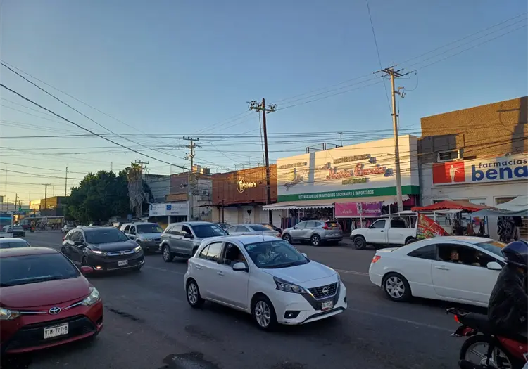 Trámites para comercios en 2006 no deben ser onerosos