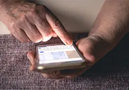 ¿Qué pasa con tu celular y tus redes sociales después de morir? Esto dicen los expertos