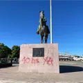 Quieren jornada 40 horas: apareció una pinta en monumento de Álvaro Obregón Quieren jornada 40 horas: apareció una pinta en monumento de Álvaro Obregón