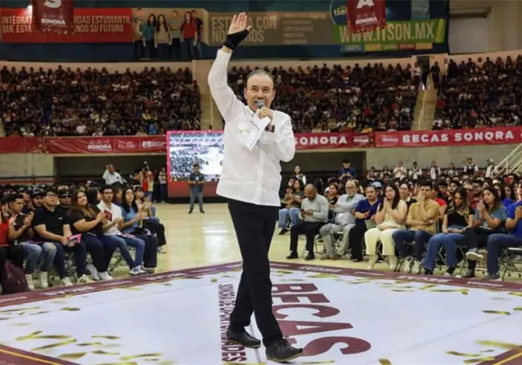 Fortalece Durazo la educación en Sonora