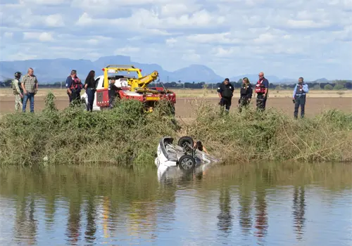 Identifican a fallecidos en accidente en el Canal Bajo, al poniente de Ciudad Obregón