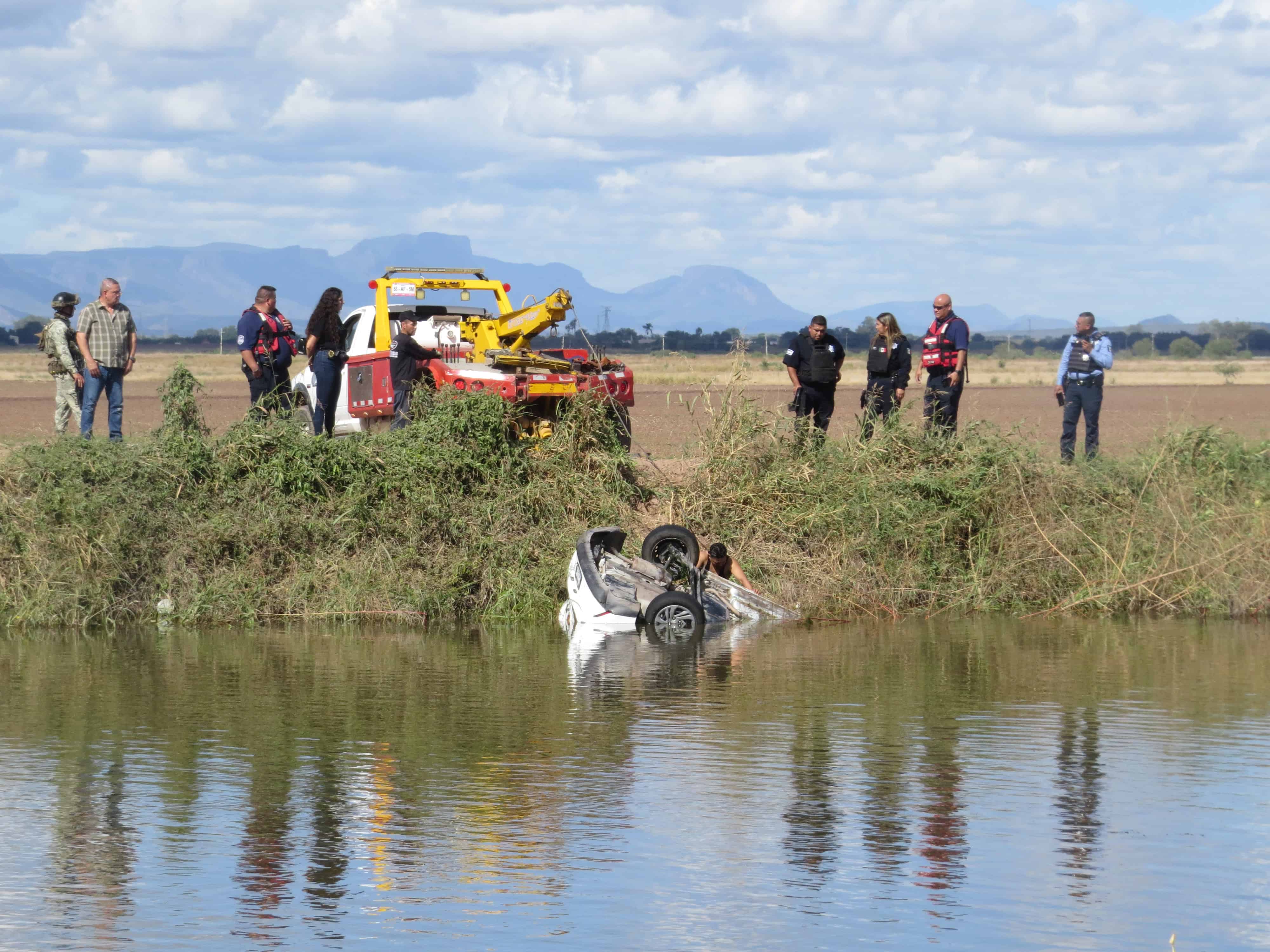 Identifican a fallecidos en accidente en el Canal Bajo, al poniente de Ciudad Obregón