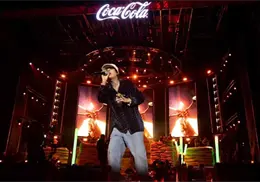 ¿De qué trata la canción "Cuerno Azulado" de Natanael Cano que interpretó en el Flow Fest 2025?