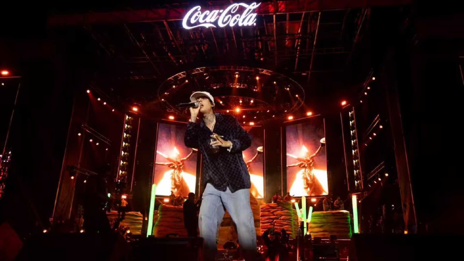 ¿De qué trata la canción Cuerno Azulado de Natanael Cano que interpretó en el Flow Fest 2025?