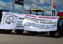 Afectan bloqueos carreteros a la industria