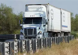 Afectan los bloqueos carreteros a la industria