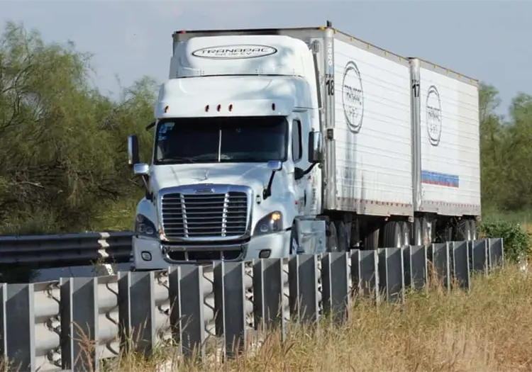 Afectan los bloqueos carreteros a la industria