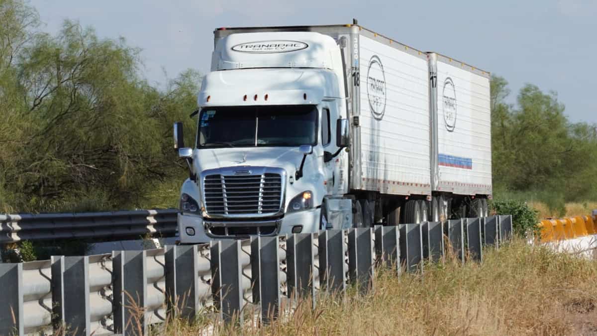 Afectan los bloqueos carreteros a la industria