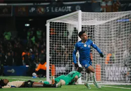 Chelsea golea al Barcelona y lo deja al borde del fracaso en la Champions