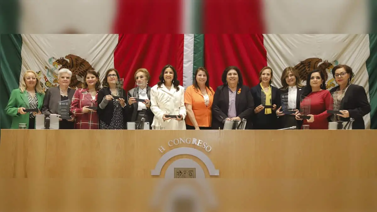 Entregan la Presea Poderío Sonorense