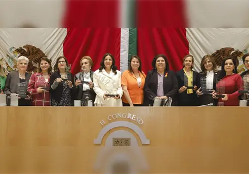 Entregan la Presea Poderío Sonorense Entregan la Presea Poderío Sonorense