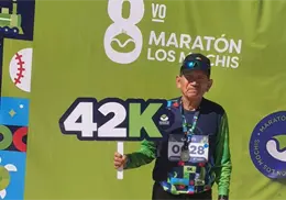 Meta cumplida: José de Jesús Cozari culmina su maratón número 99