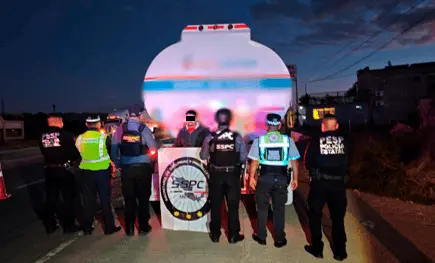 Decomisan tráiler cargado con huachicol al norte de Sonora