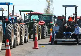 Piden libre tránsito y seguridad en carretera Piden libre tránsito y seguridad en carretera