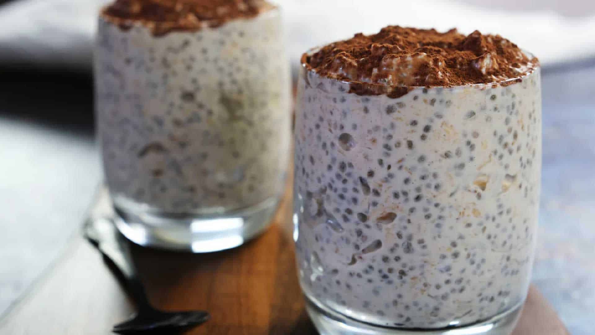 Receta más fácil y sabrosa para tu desayuno: Avena nocturna con Chía y Leche Vegetal