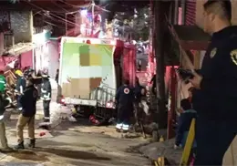 VIDEO | Así se impactó camión repartidor de refrescos contra una casa en la CDMX VIDEO | Así se impactó camión repartidor de refrescos contra una casa en la CDMX