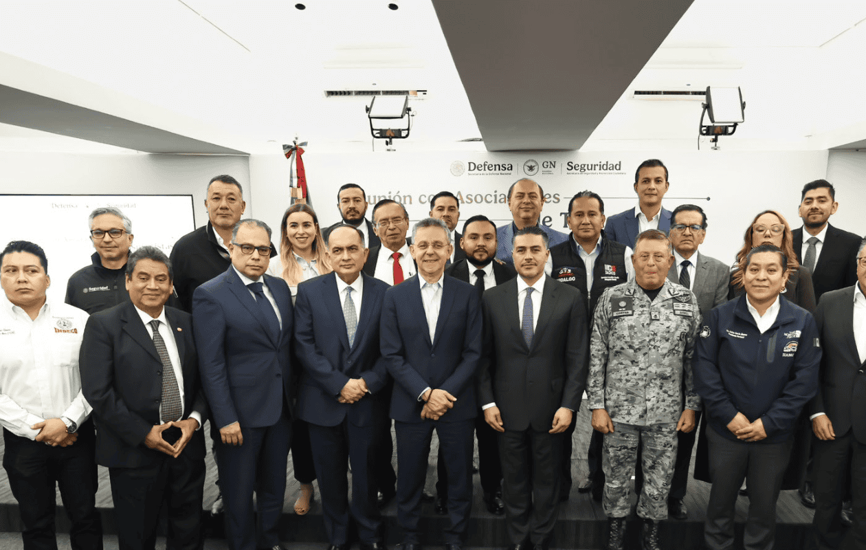 García Harfuch acuerda reforzar la seguridad en carreteras con cámaras y asociaciones del autotransporte