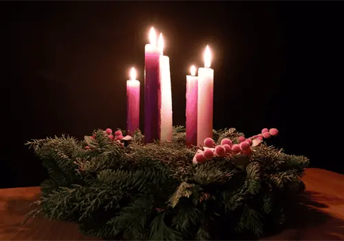 Corona de Adviento: significado, colores y orden para encender las velas