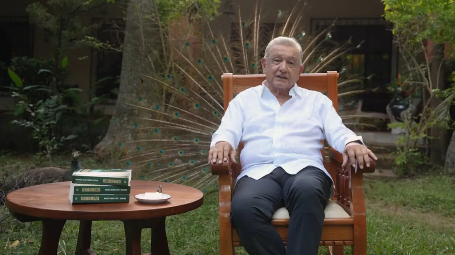 "Estoy jubilado": AMLO reaparece tras un año, habla de su retiro y presenta su libro "Grandeza"