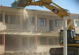 Inicia demolición de la escuela Fausto Topete en Huatabampo