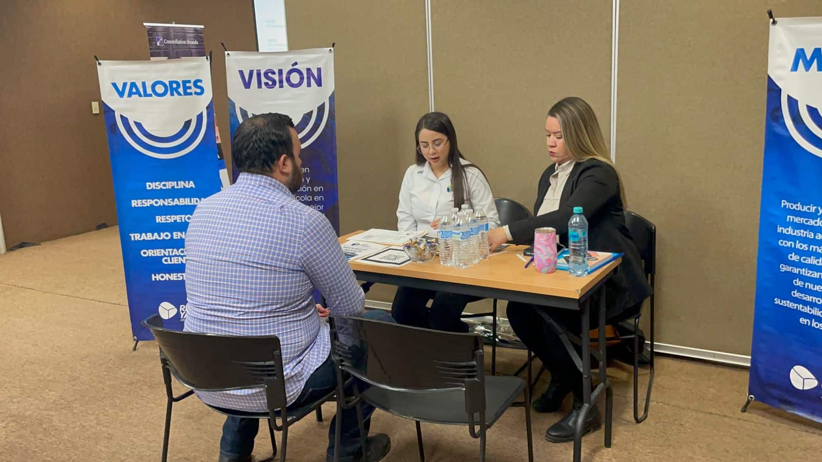 Feria del Empleo Itson 2025: Egresados se colocan en empresas