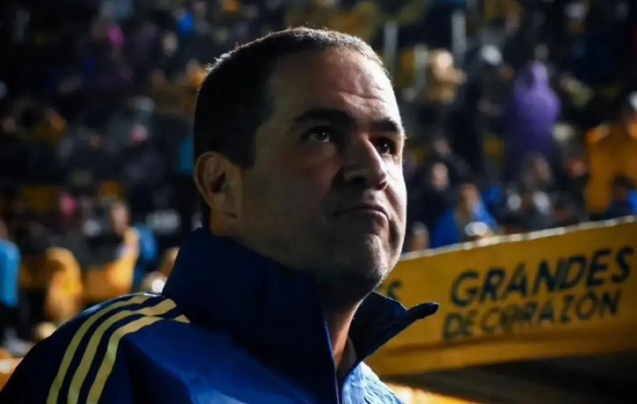 El técnico tiene contrato vigente hasta 2027.