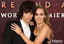 Miley Cyrus y Maxx Morando confirman su compromiso tras cuatro años de relación