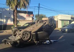 Aparatoso accidente de trafico sobre la calle 300