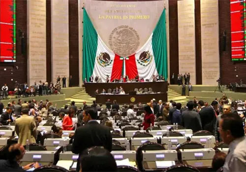 Avanza propuesta para eliminar la brecha salarial en México