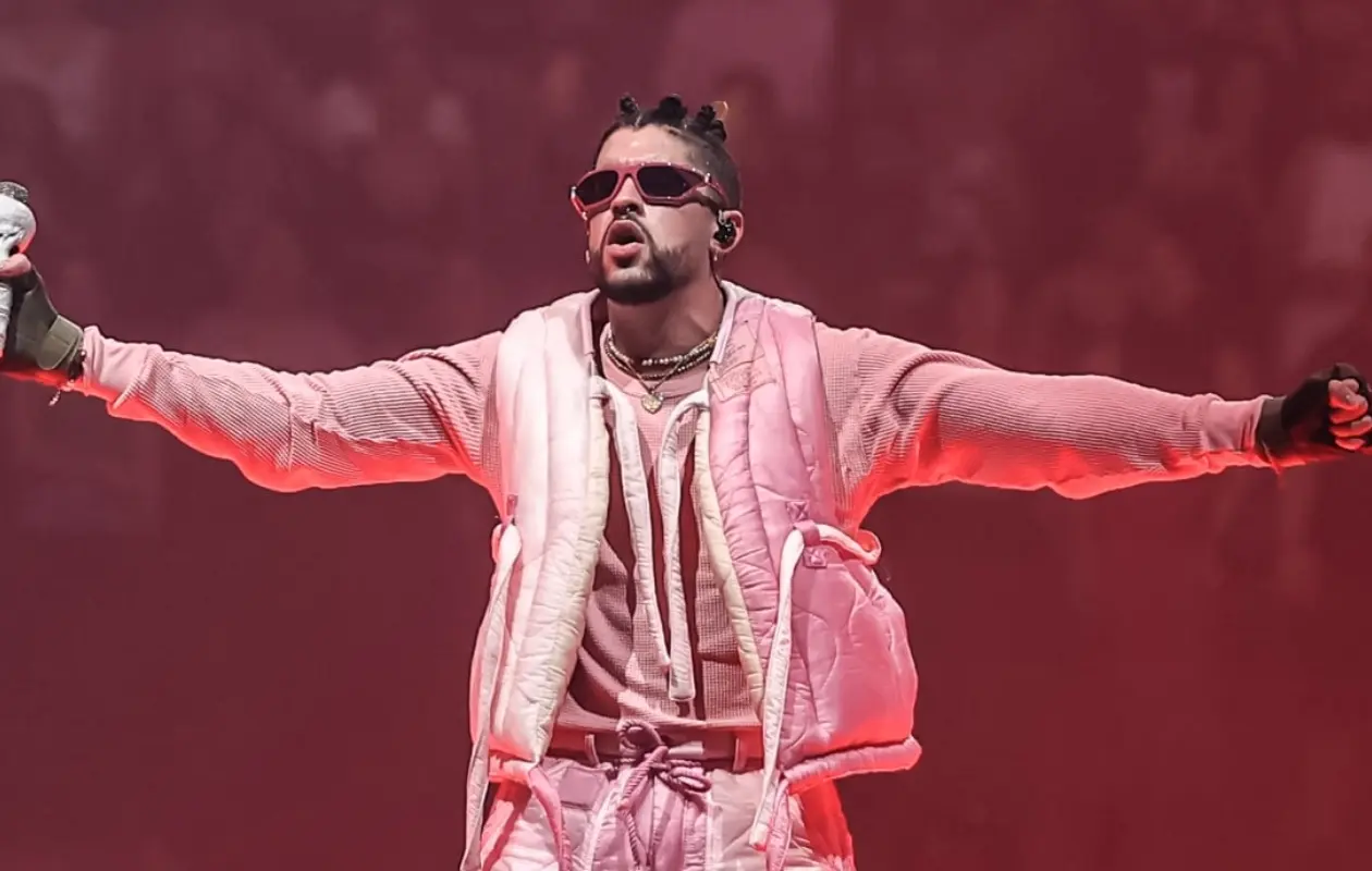 El artista ha innovado en la distribución de su escenario.