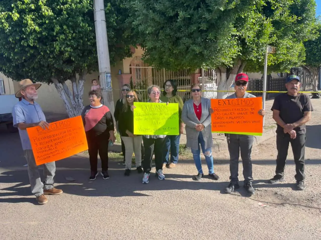 Cierran calles para que se atienda la colonia Ampliación Miravalle