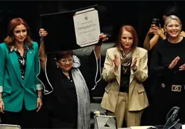 Ernestina Godoy asume como nueva fiscal general de México tras amplia votación en el Senado Ernestina Godoy asume como nueva fiscal general de México tras amplia votación en el Senado