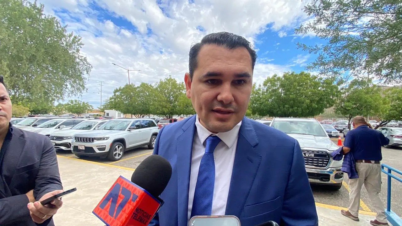 Secretario de gobierno, Adolfo Salazar Razo